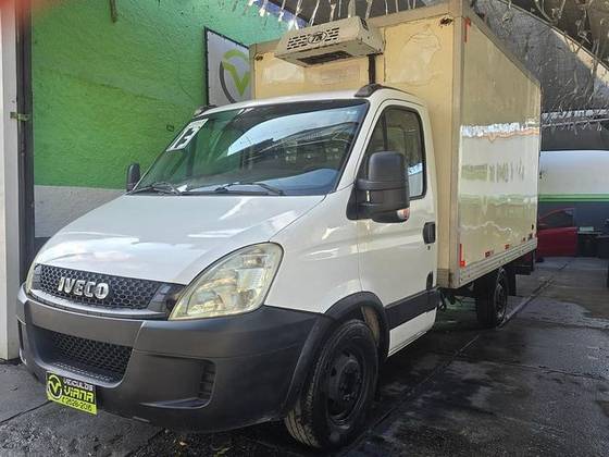 IVECO DAILY 35S14 CHASSI CABINE TURBO INTERCOOLER DIESEL 2P MANUAL IVECO DAILY 35S14 CHASSI CABINE TURBO INTERCOOLER DIESEL 2P MANUAL